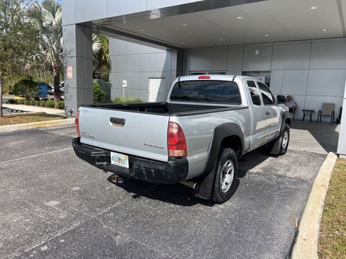 Used 2012 Toyota Tacoma PreRunner image 3