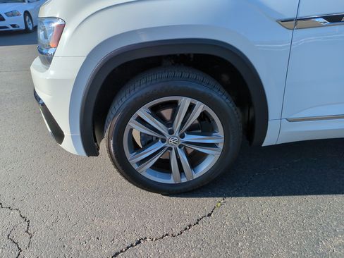 Used 2019 Volkswagen Atlas SEL R-Line image 11