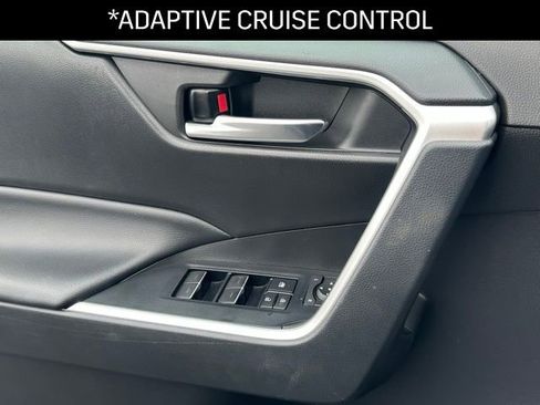 Used 2022 Toyota RAV4 XLE image 12