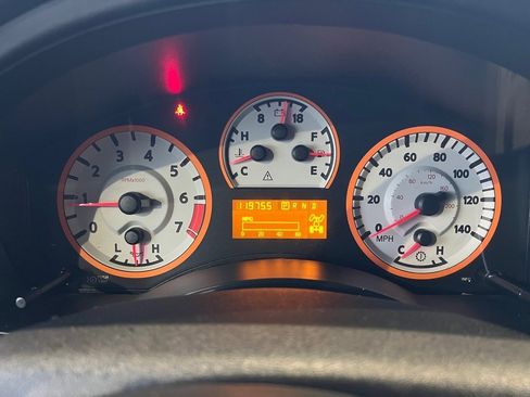 Used 2013 Nissan Armada Platinum image 32