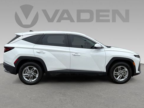 Used 2025 Hyundai Tucson SE FWD image 7