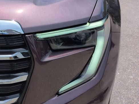 Used 2025 GMC Acadia Elevation FWD image 10