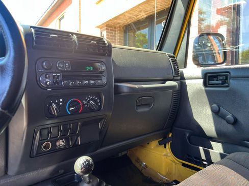 Used 2003 Jeep Wrangler X AWD/4WD image 31
