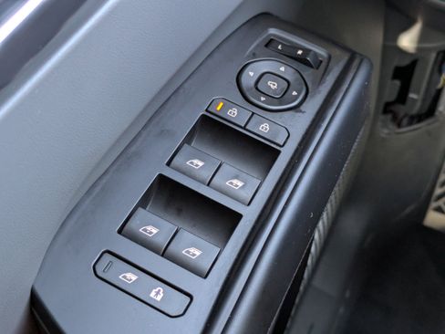 Certified 2025 Kia EV9 GT-Line image 32