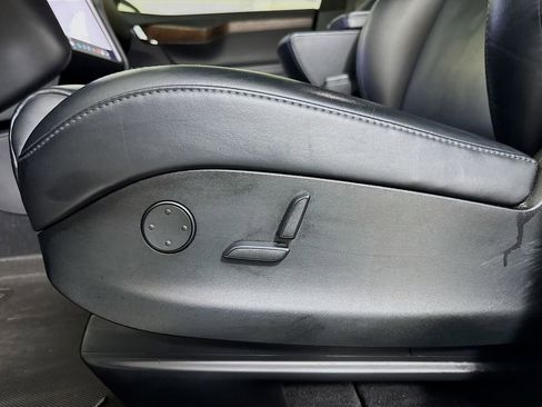 Used 2019 Tesla Model X Long Range image 17