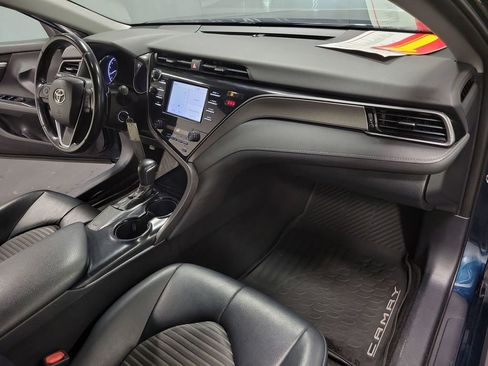 Used 2019 Toyota Camry SE FWD image 22
