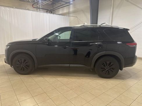 Used 2022 Nissan Pathfinder SL w/ SL Black Package image 2