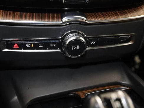 Used 2021 Volvo XC60 T5 Inscription w/ Protection Package Premier image 31