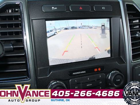 Used 2022 Ford F250 XLT w/ XLT Premium Package image 32