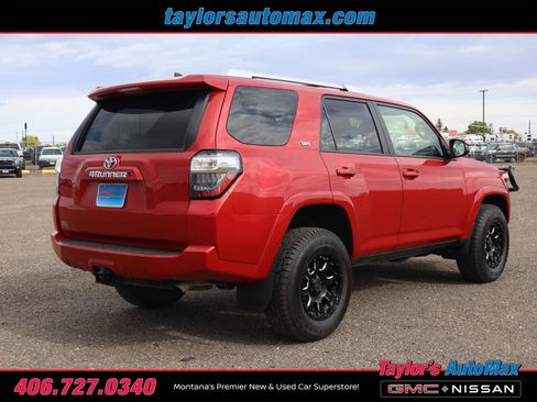 Used 2018 Toyota 4Runner SR5 image 4