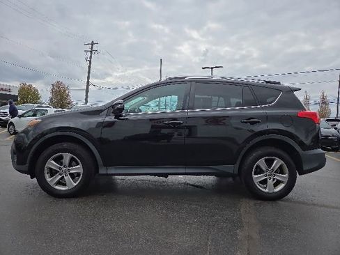 Used 2015 Toyota RAV4 XLE AWD/4WD image 4