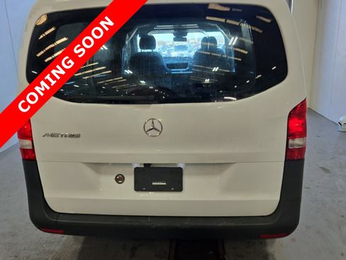 Used 2021 Mercedes-Benz Metris image 4
