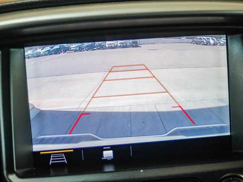 Used 2019 Chevrolet Colorado LT w/ LT Convenience Package image 20