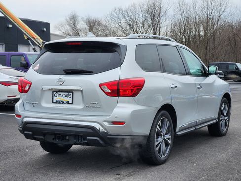 Used 2020 Nissan Pathfinder Platinum AWD/4WD image 16