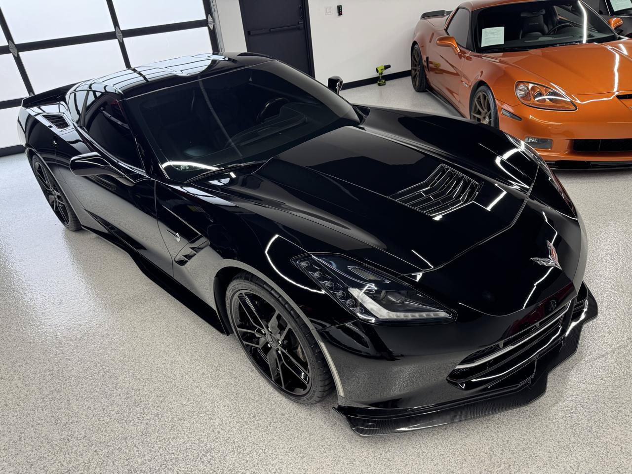 Used 2019 Chevrolet Corvette Stingray Coupe w/ 1LT RWD image 23
