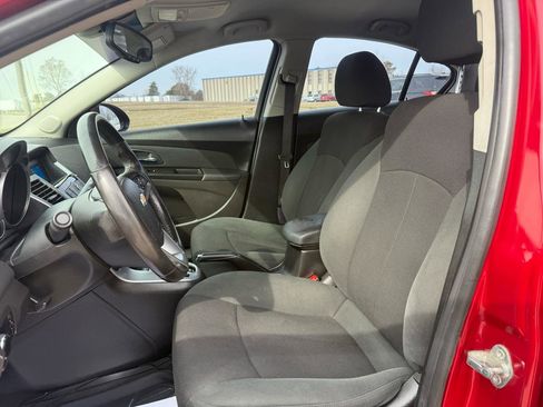 Used 2011 Chevrolet Cruze LT image 13