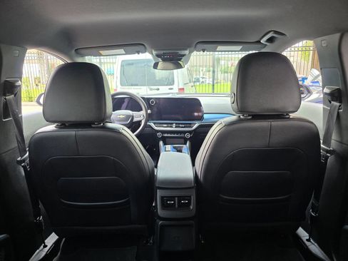 Used 2025 Chevrolet Equinox EV LT w/ LPO, Blackout Package FWD image 36