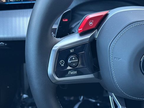 Used 2025 BMW M5 w/ Carbon Package image 26