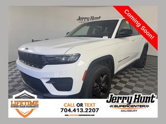 Used 2023 Jeep Grand Cherokee Altitude AWD/4WD video 1