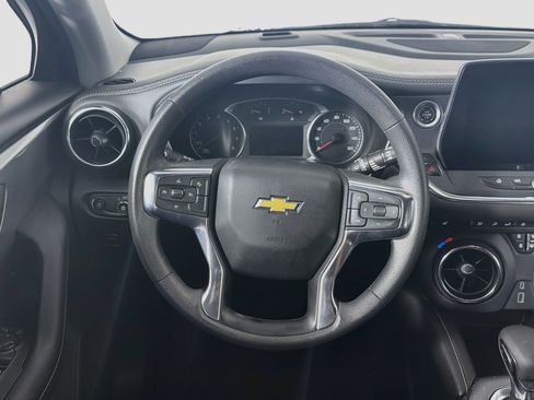 Used 2025 Chevrolet Blazer LT AWD/4WD image 27