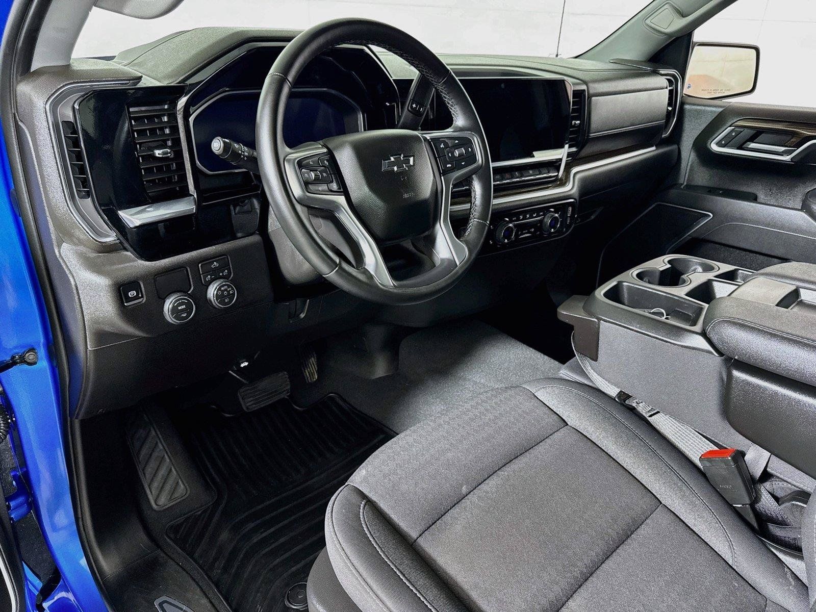 Certified 2026 Chevrolet Silverado 1500 RST RWD image 7