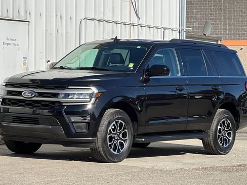 Certified 2024 Ford Expedition XLT AWD/4WD image 8