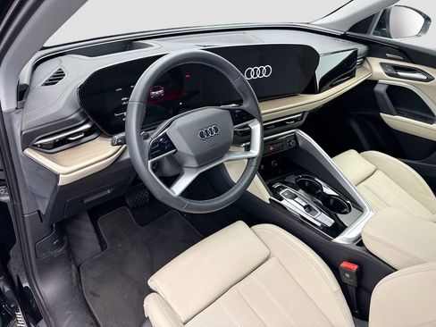 Used 2025 Audi Q5 Premium Plus w/ Premium Plus AWD/4WD image 9