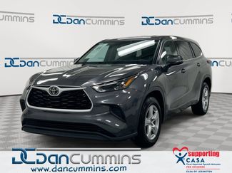 Used 2022 Toyota Highlander L FWD video 1