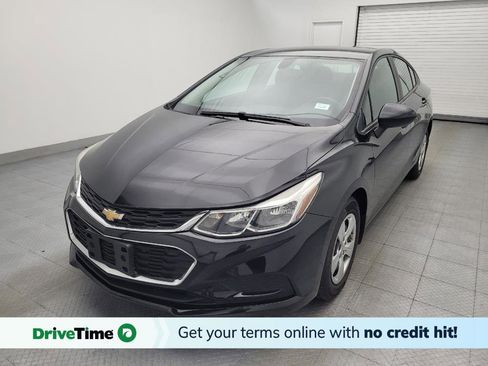 Used 2018 Chevrolet Cruze LS FWD image 1