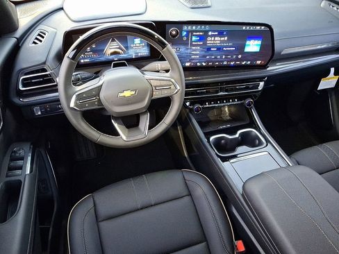 New 2026 Chevrolet Traverse High Country FWD image 8