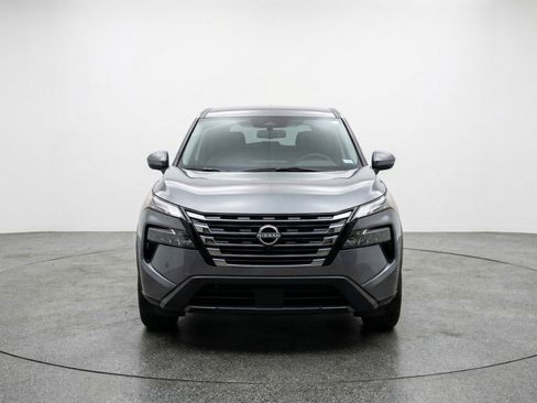 Used 2025 Nissan Rogue SV image 1