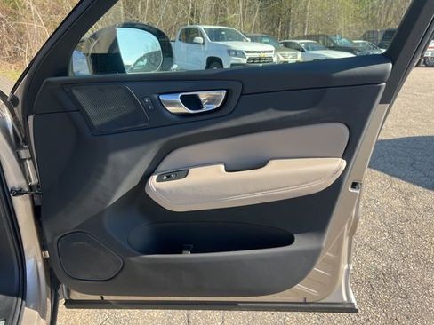 New 2026 Volvo XC60 B5 Plus w/ Protection Package Premier AWD/4WD image 12