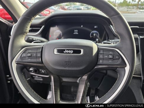 Used 2023 Jeep Grand Cherokee L Limited w/ Black Appearance Package image 22