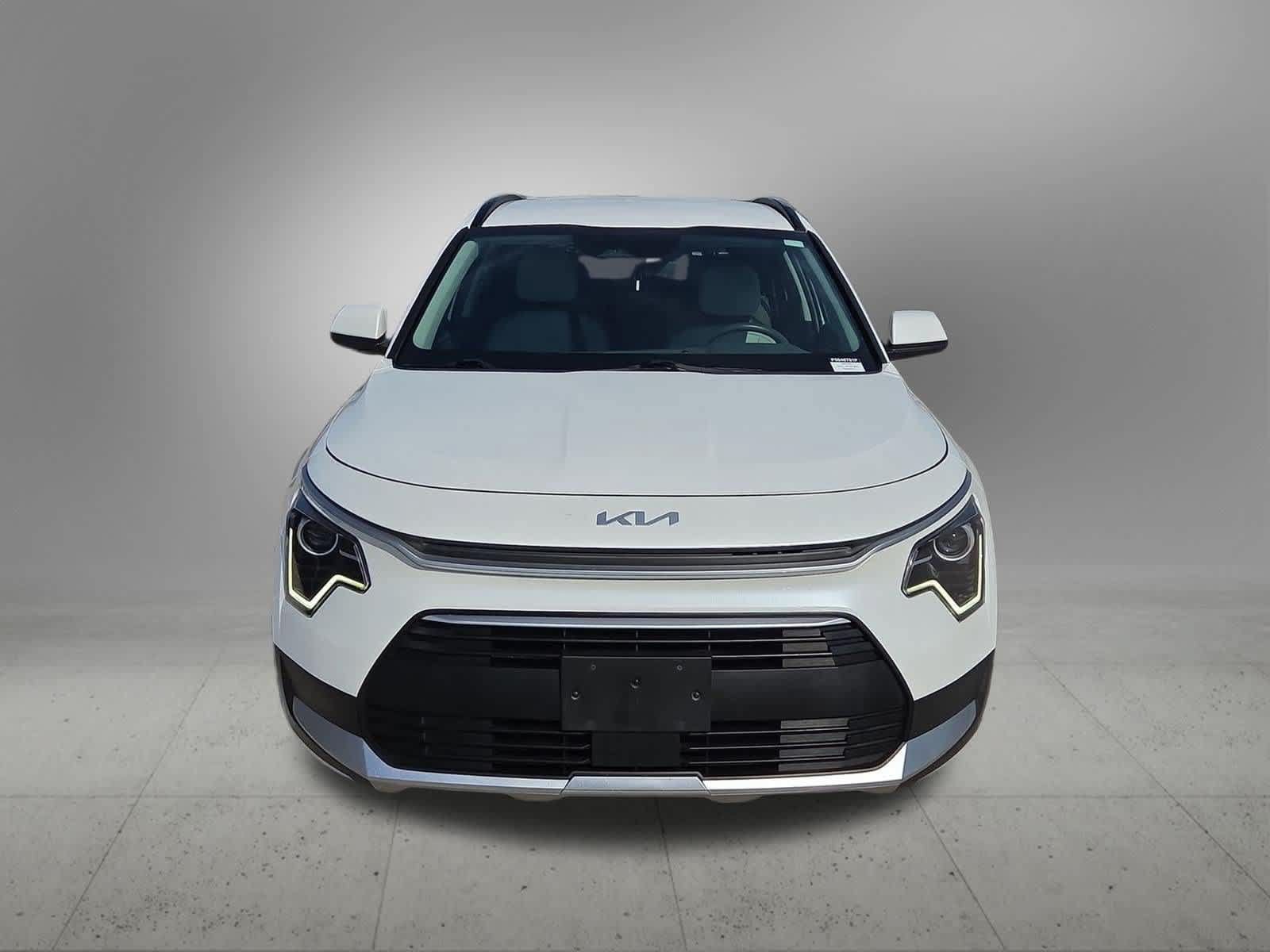 Certified 2023 Kia Niro EX FWD image 9