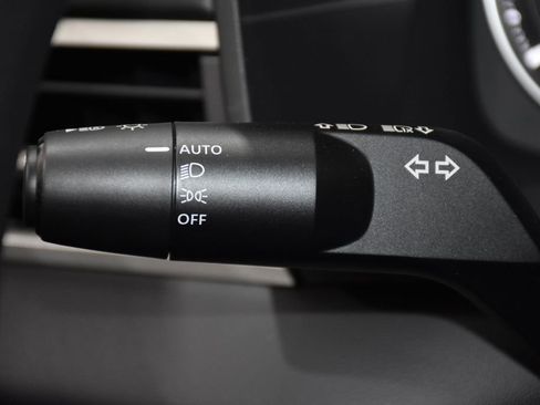 New 2026 Mitsubishi Outlander ES image 10