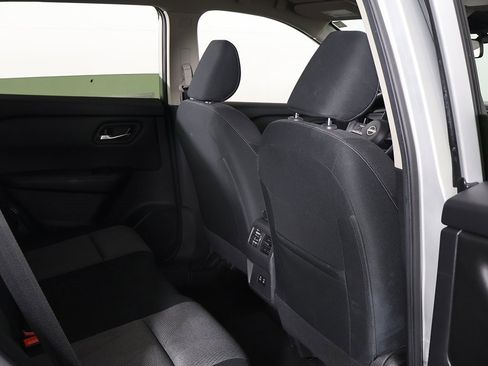 Used 2024 Nissan Rogue SV image 25