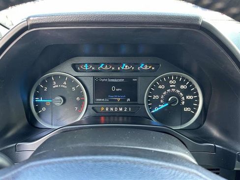 Used 2015 Ford F150 XLT w/ Equipment Group 302A Luxury AWD/4WD image 16