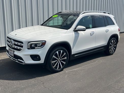 Used 2023 Mercedes-Benz GLB 250 image 1