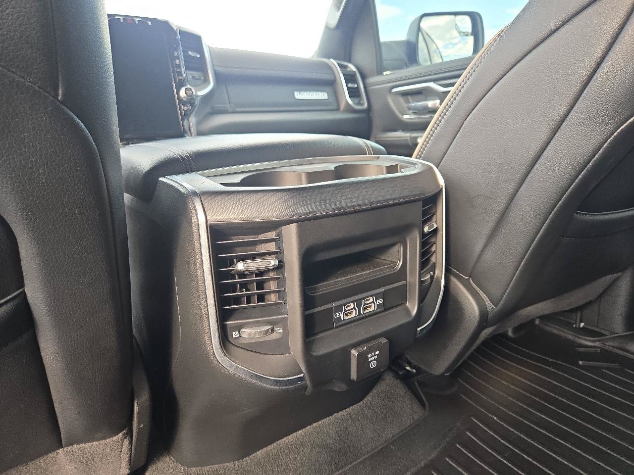 Used 2023 RAM 1500 Laramie AWD/4WD image 19