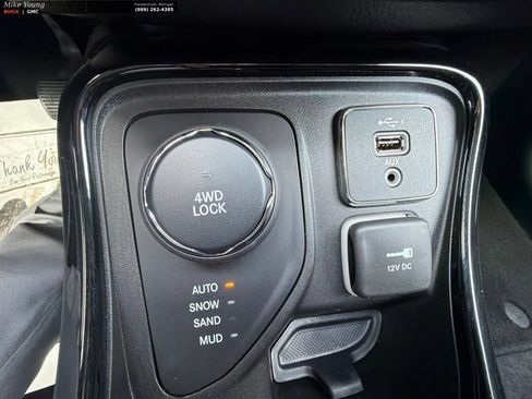 Used 2019 Jeep Compass Limited w/ Safety & Security Group AWD/4WD image 23