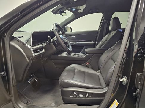 Used 2025 Cadillac XT4 Sport image 15