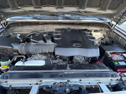 Used 2012 Toyota FJ Cruiser 4WD w/ Convenience Pkg image 19