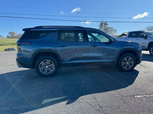 Certified 2025 Chevrolet Traverse LT image 6