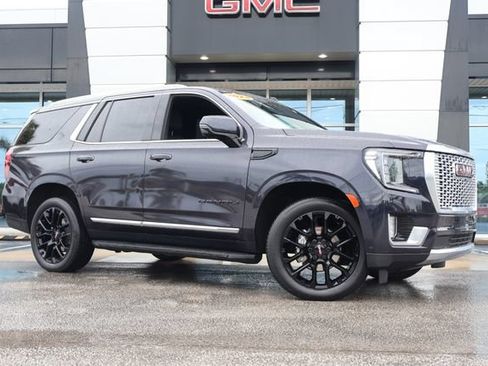 Used 2024 GMC Yukon Denali w/ Advanced Technology Package AWD/4WD image 2