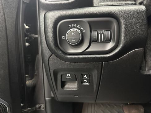 Used 2021 RAM 1500 Laramie w/ Off Road Group AWD/4WD image 11