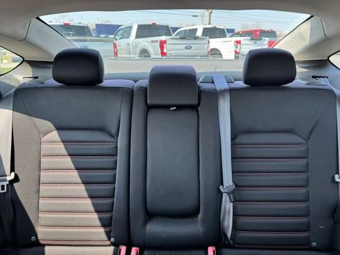 Used 2014 Ford Fusion SE w/ Equipment Group 201A image 23