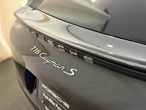 Certified 2019 Porsche 718 Cayman S RWD image 24