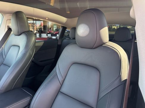 Used 2024 Tesla Model Y Long Range image 19
