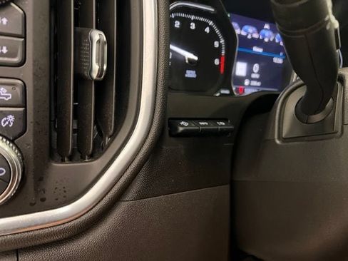 Used 2021 GMC Sierra 1500 Denali w/ Denali Ultimate Package AWD/4WD image 23