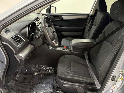 Used 2019 Subaru Outback 2.5i AWD/4WD image 13